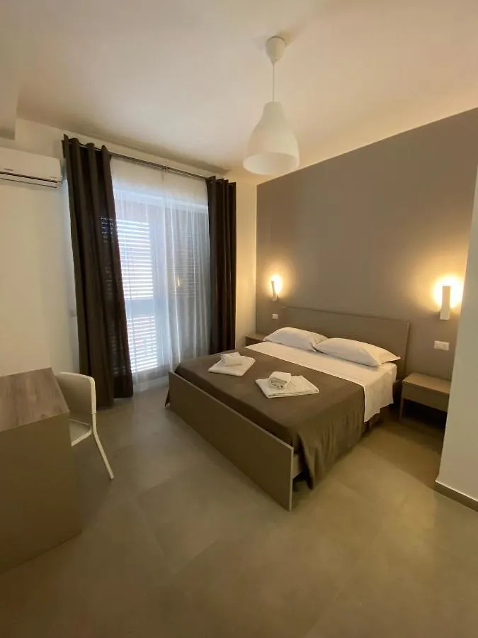 Affittacamere Aeroporto Katanè Rooms Aeroporto di Catania Fontana Rossa
